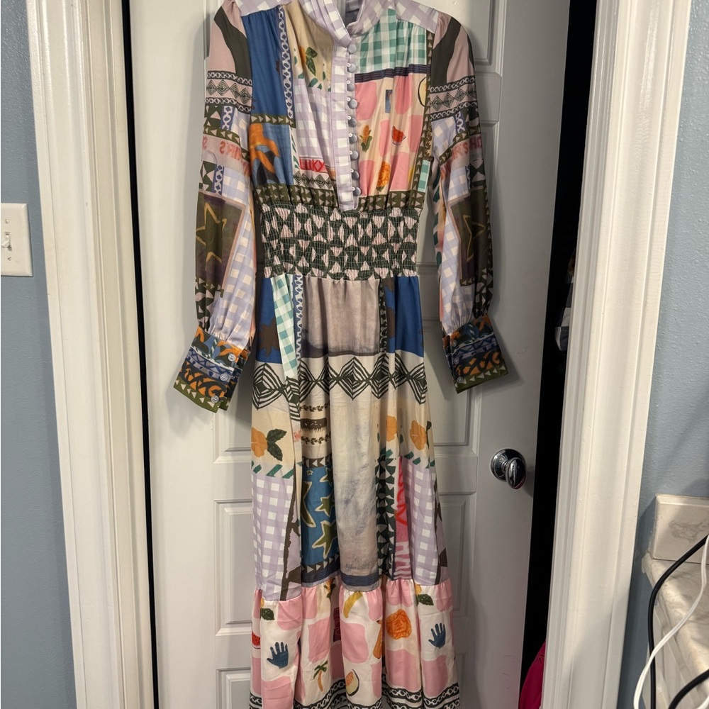 Amazon Black and White Long Sleeve Sundress with Plunge Neckline